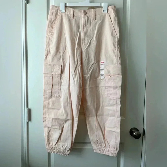 NWT Levi’s High-waisted Cargo Pants in pastel orange | size 31 - Picture 7 of 11